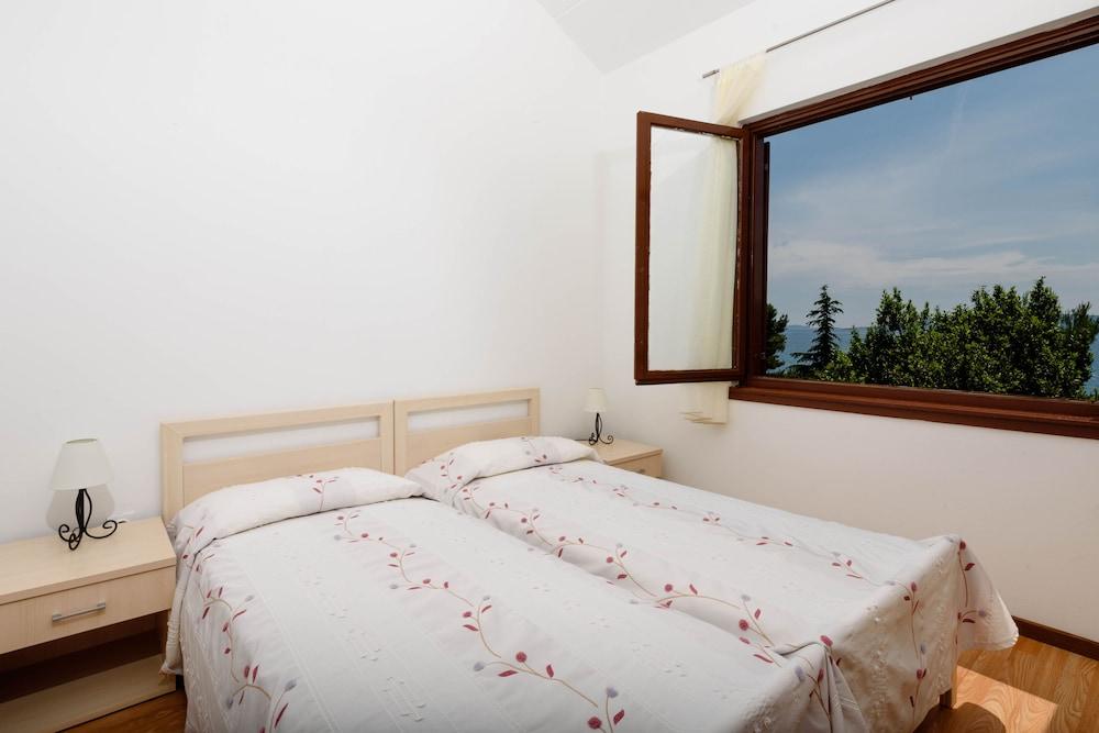 Apartment Medena Трогир Экстерьер фото